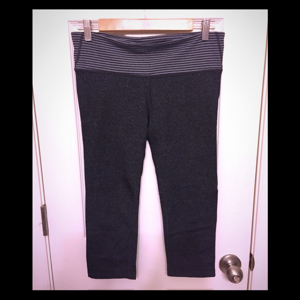 GapFit gfast Capri Charcoal Gray w/Striped Waist M